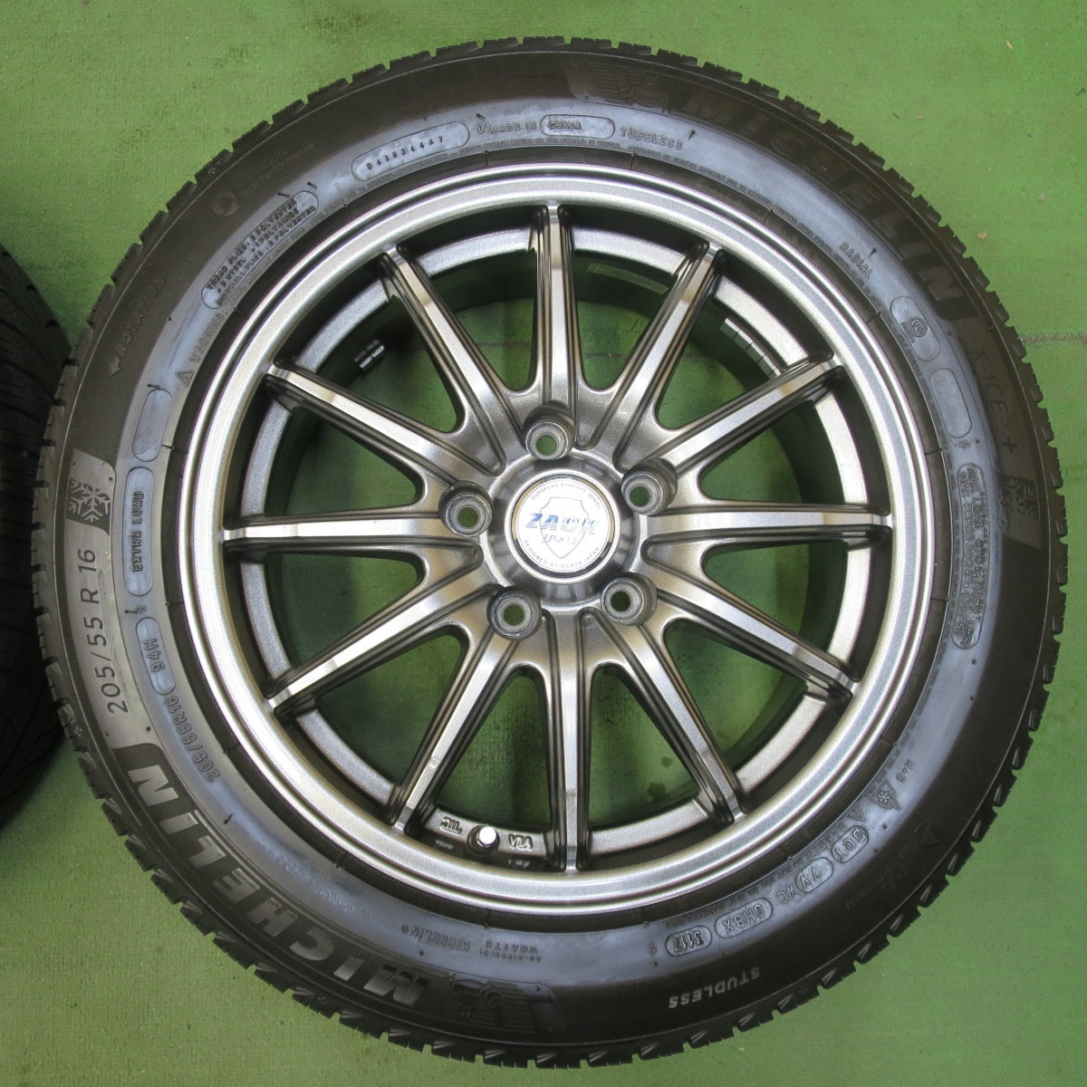 キレイ★スタッドレス 205/55R16 ミシュラン X-ICE3+ ZACK JP-812 MONZA ザック 16インチ PCD114.3/5H★5082602イス