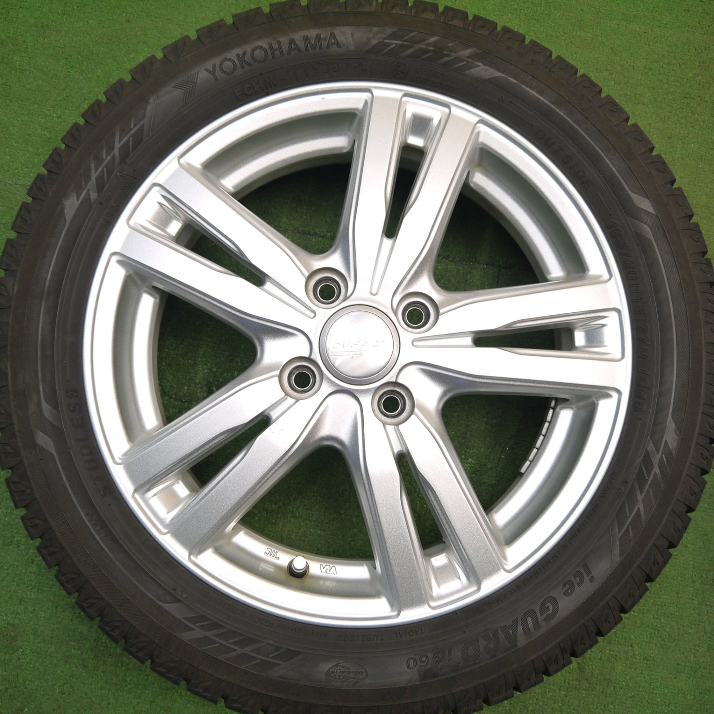 バリ溝!キレイ!9.5分★スタッドレス 165/60R15 ヨコハマ アイスガード iG60 DUFACT デュファクト 15インチ ハスラー 等 軽サイズ 軽自動車 PCD100/4H★5042506Hス