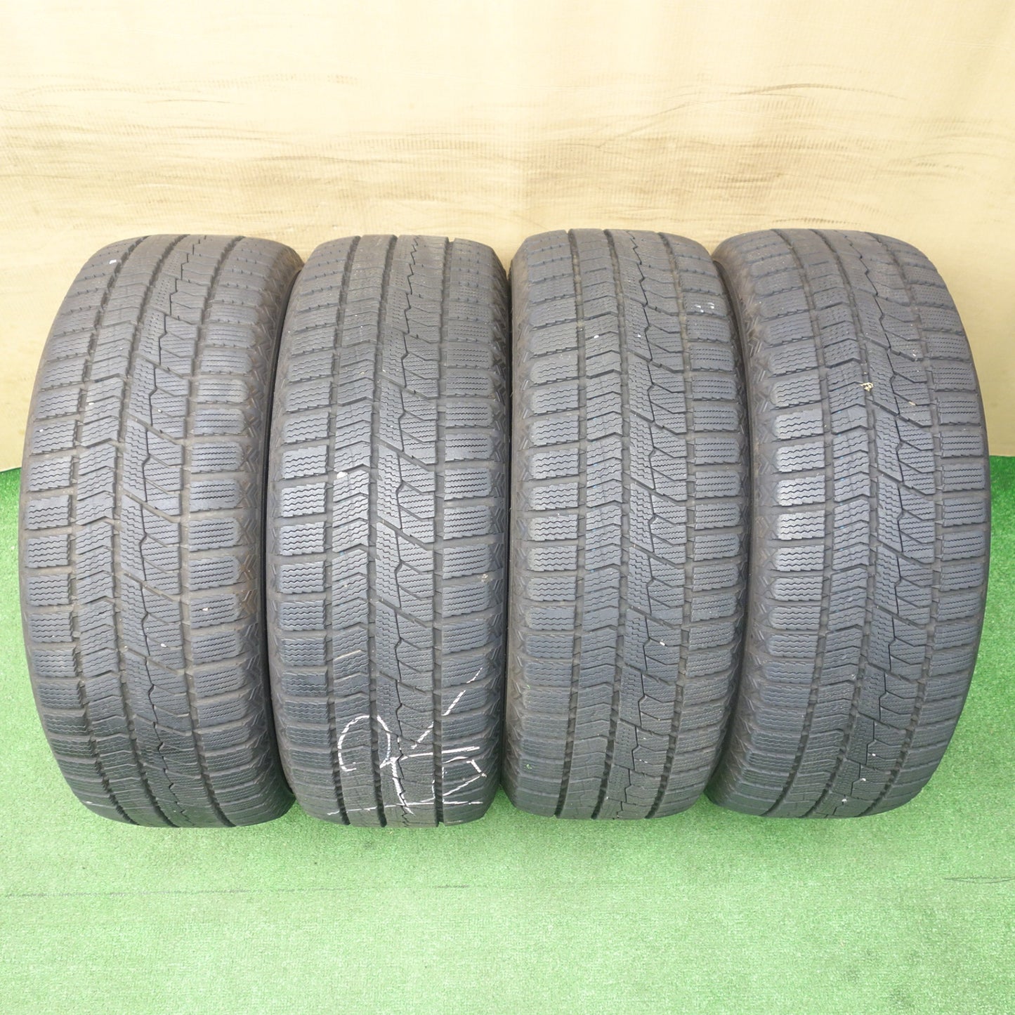 バリ溝!キレイ!9分★インプレッサ 等 205/55R16 スタッドレス トーヨー オブザーブ GIZ2 SEIN-SS ザイン 16インチ PCD100/5H★6021901KTス