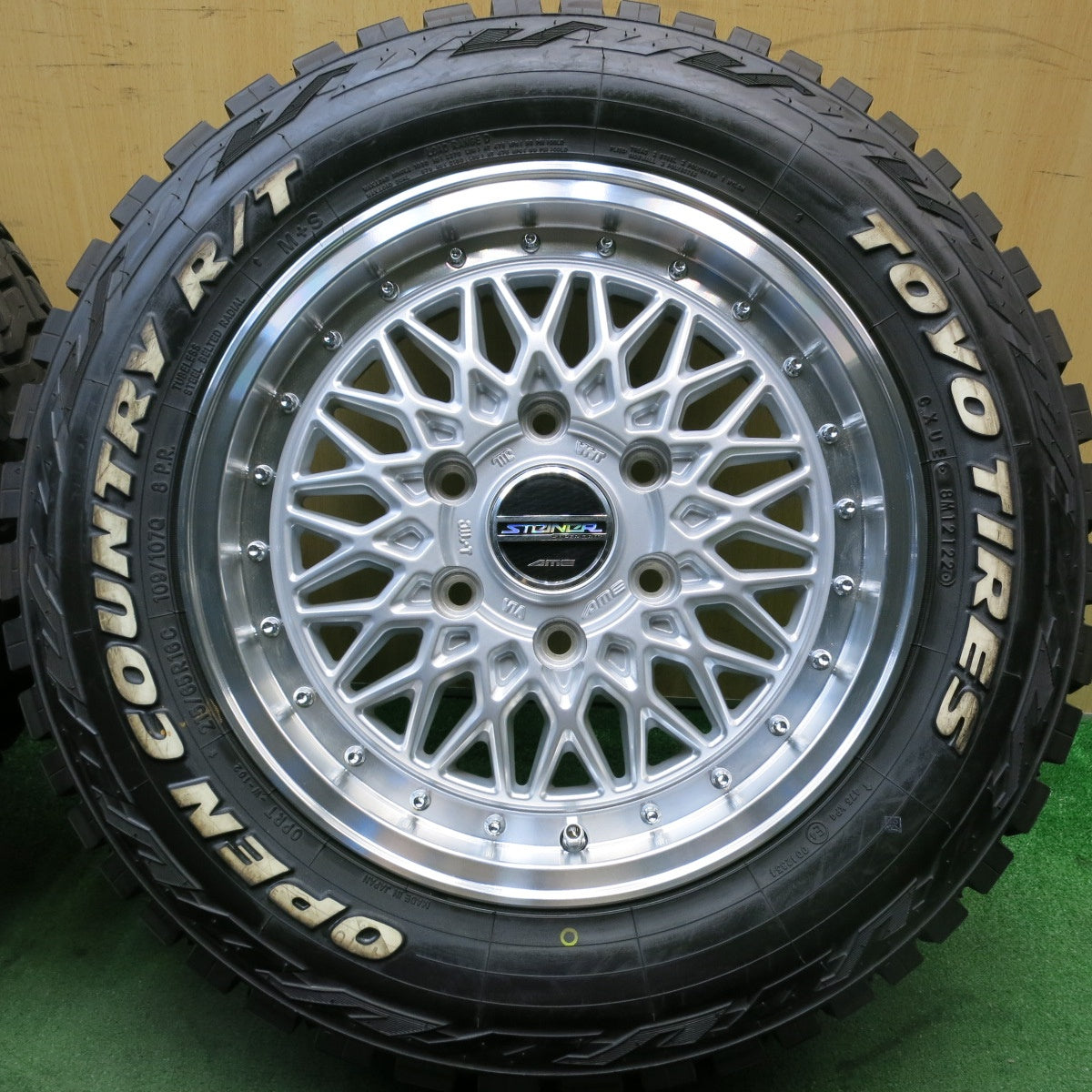 タイヤほぼ未使用!22年!キレイ★STEINER AME 215/65R16C 109/107Q 8PR トーヨー オープンカントリー R/T ホワイトレター シュタイナー 16インチ PCD139.7/6H★5080903HAノ