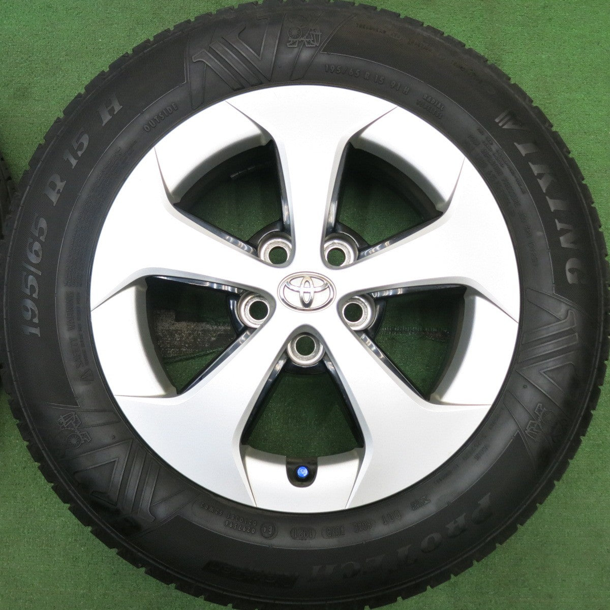 キレイ!21年★トヨタ 30系 プリウス 純正 195/65R15 バイキング PROTECH NewGen 15インチ PCD100/5H★5070102HAノ