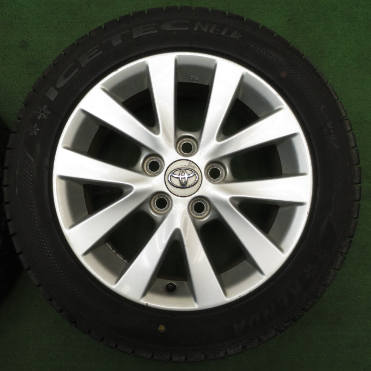 バリ溝!9.5分★トヨタ アイシス 純正 205/55R16 スタッドレス ケンダ KR36 アイステック ネオ 16インチ PCD114.3/5H★5060201NJス
