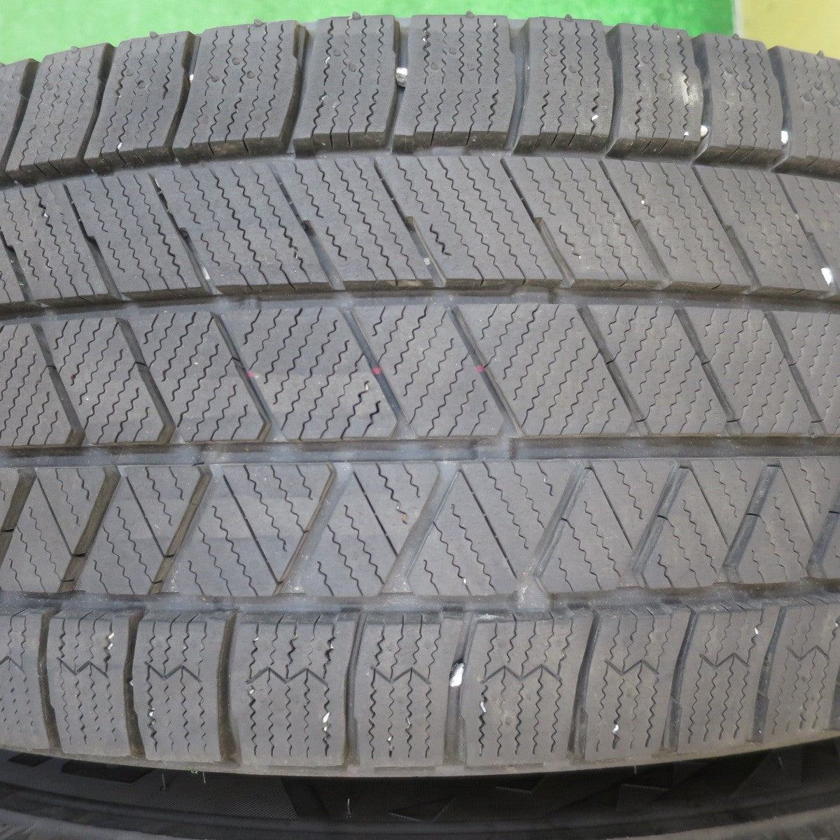 バリ溝!23年!キレイ!9.5分★日産 T31 エクストレイル 純正 235/60R18 スタッドレス ブリヂストン ブリザック VRX3 18インチ PCD114.3/5H★5062704NJス
