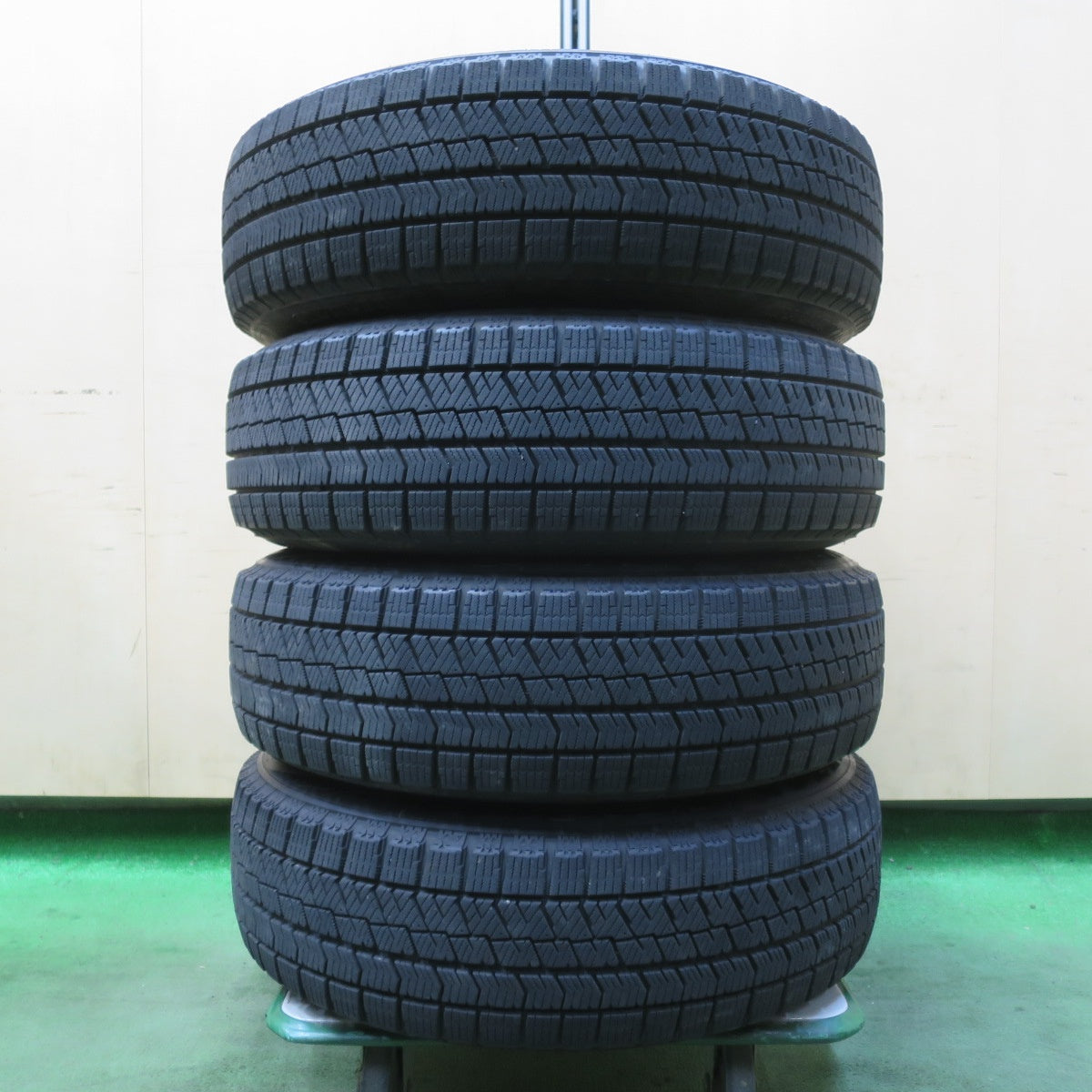 バリ溝!22年!9分★スタッドレス 165/70R14 ブリヂストン ブリザック VRX2 TOPRUN トップラン 14インチ PCD100/4H★5112910イス