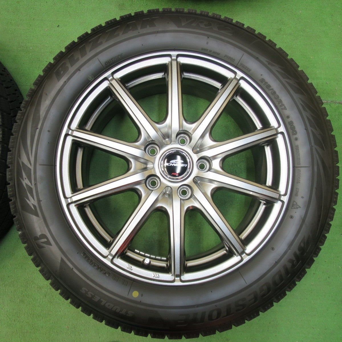 バリ溝!21年!キレイ!9分★スタッドレス 215/60R17 ブリヂストン ブリザック VRX2 SCHNEIDER シュナイダー 17インチ PCD114.3/5H★5010704イス