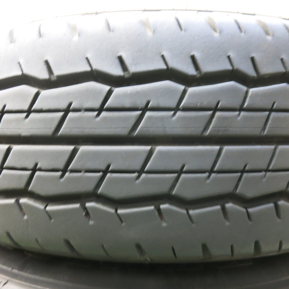 バリ溝!22年!9.5分★トヨタ 200系 ハイエース 純正 スチール 195/80R15 107/105N ダンロップ SP175N 15インチ PCD139.7/6H★5092003SKノ