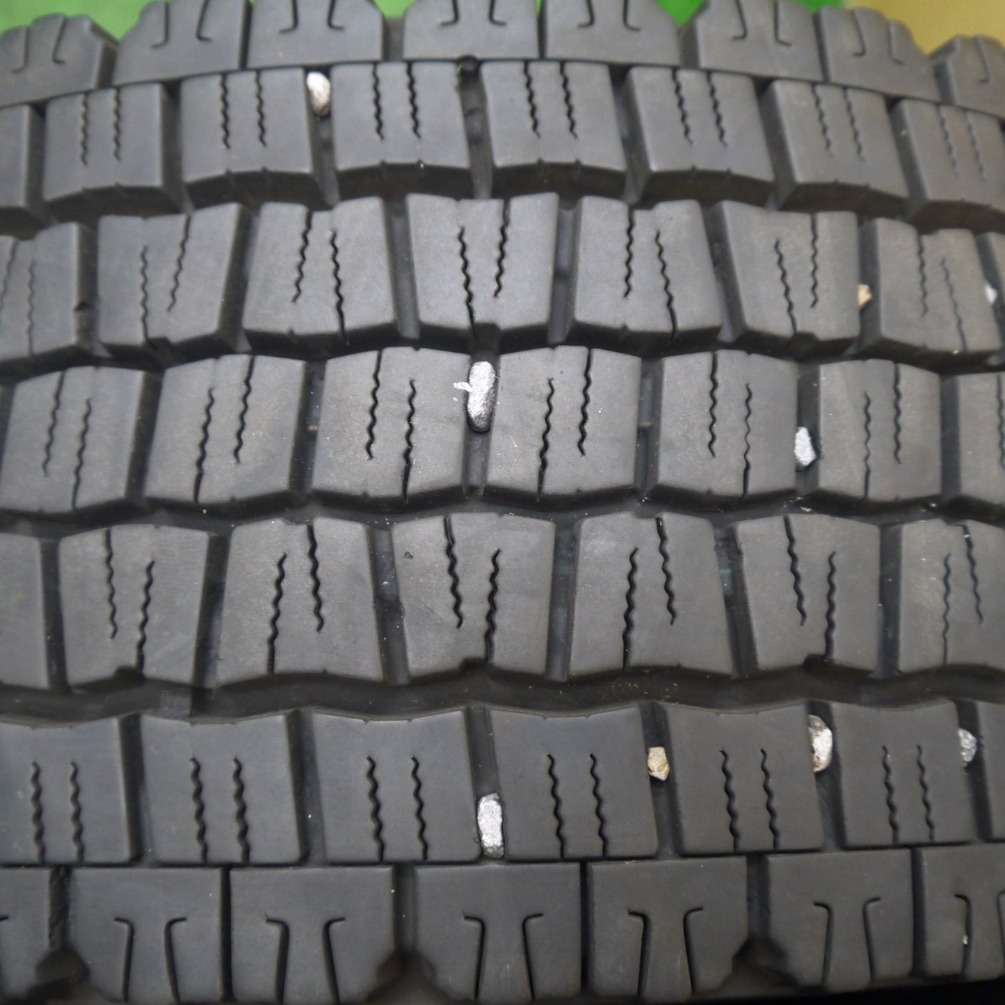 2本価格★トラック タイヤ 245/70R19.5 136/134J スタッドレス ダンロップ デクテス SP081 DECTES 19.5インチ★5122303Hスタ