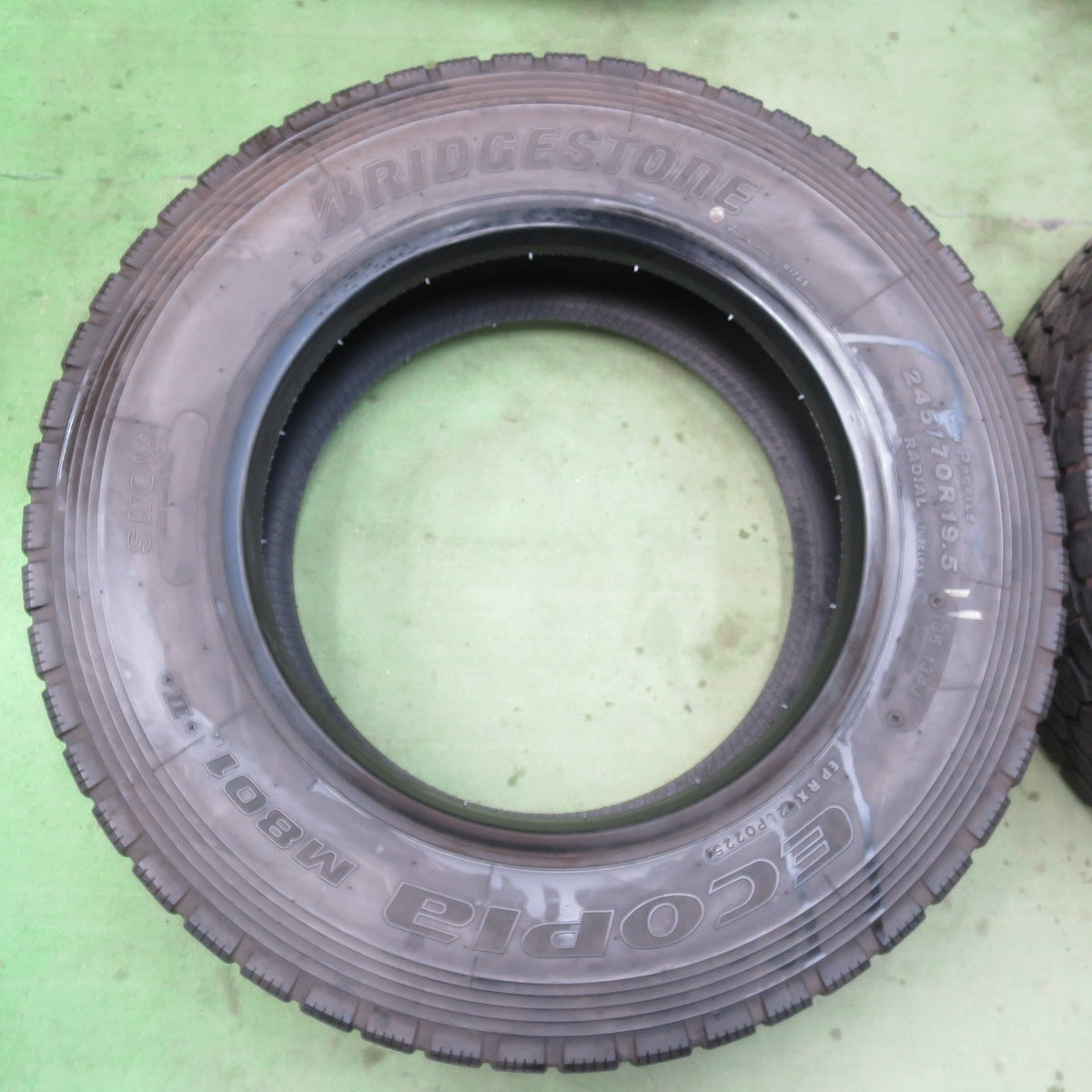 超バリ溝!25年!9.5分以上★トラック バス タイヤ 245/70R19.5 136/134J ブリヂストン エコピア M801 Ⅱ ミックス オールシーズン 19.5インチ★6013102イスタ