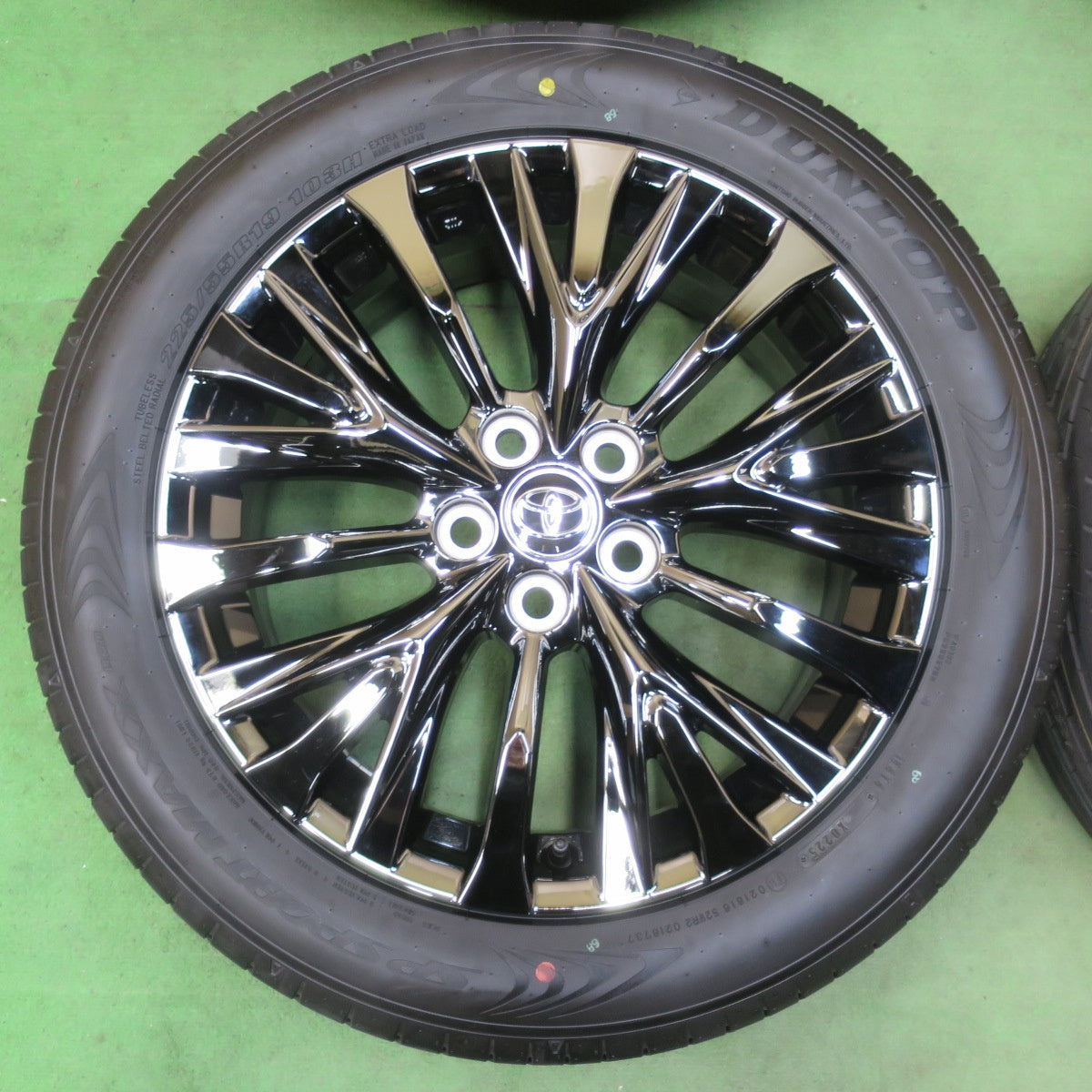 新車外し!25年★トヨタ 40系 アルファード ヴェルファイア Zプレミア 純正 225/55R19 ダンロップ SPスポーツマックス 060 19インチ PCD120/5H★5042805イノ
