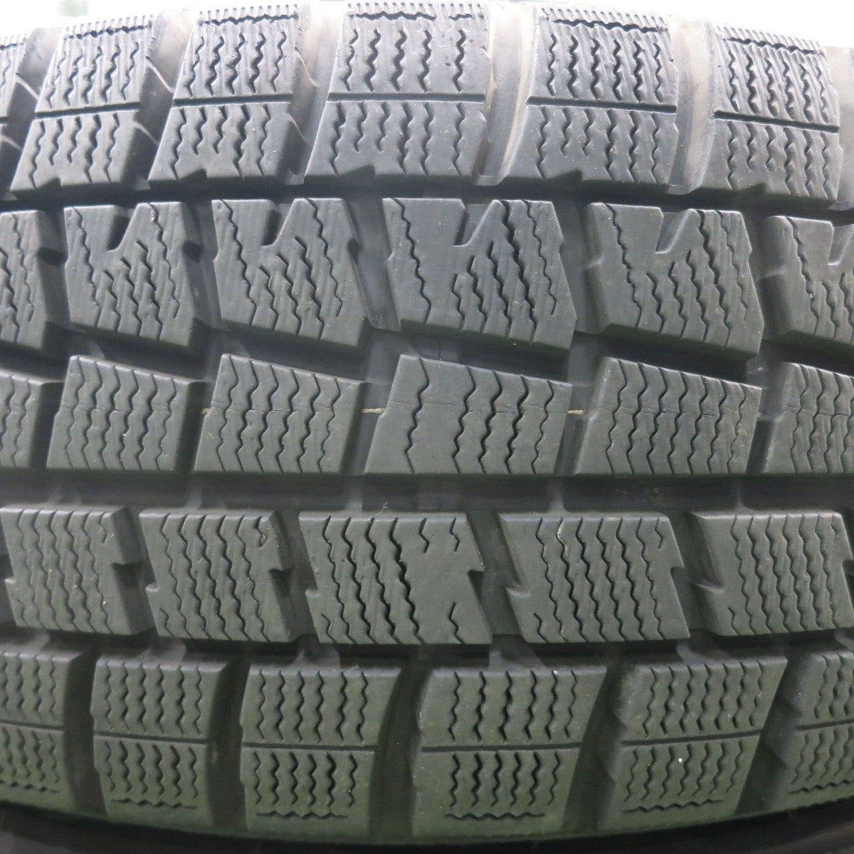 バリ溝!キレイ!9.5分以上★ワーゲン等 TECMAG 205/55R16 スタッドレス ダンロップ WM01 テクマグ PCD112/5H★4052708HAス