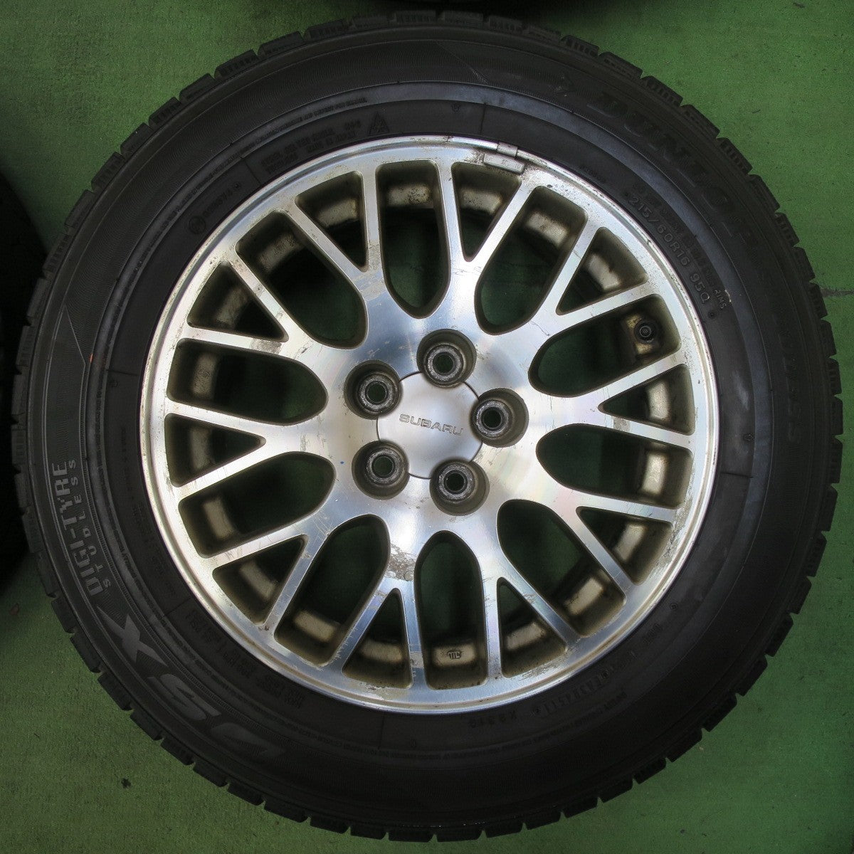 バリ溝!9.5分★スバル フォレスター 純正 215/60R16 スタッドレス ダンロップ DSX 16インチ PCD100/5H★5053003TTス