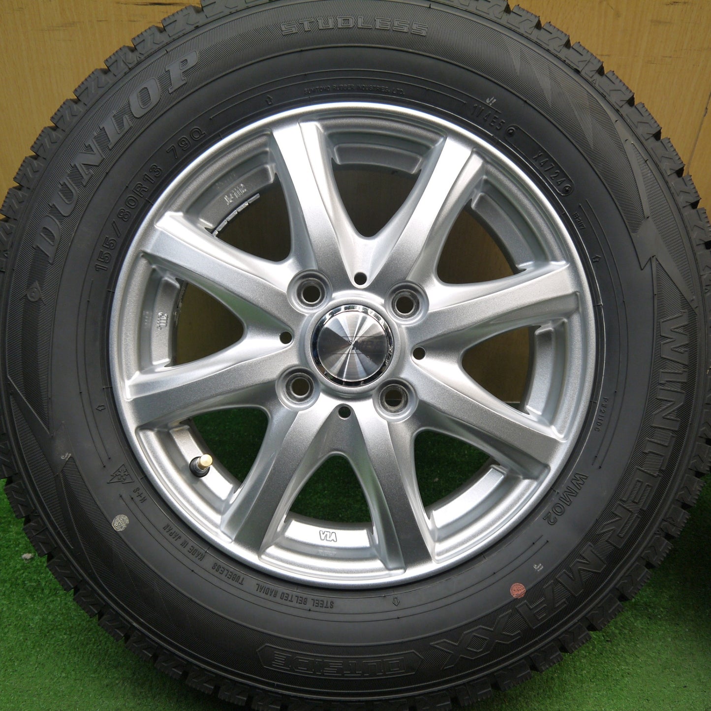 バリ溝!24年!キレイ!ほぼ10分★スタッドレス 155/80R13 ダンロップ ウインターマックス WM02 MACBES MB8 マクベス 13インチ PCD100/4H★5052709Hス