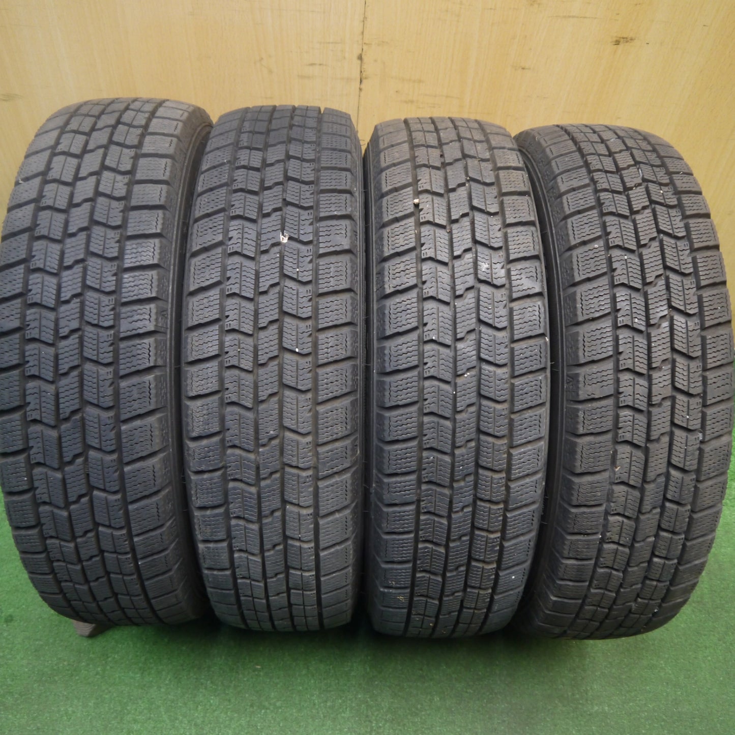 バリ溝!キレイ!9.5分以上★スタッドレス 155/65R14 グッドイヤー アイスナビ7 Linz SR5 リンツ 14インチ PCD100/4H★6012005Hス