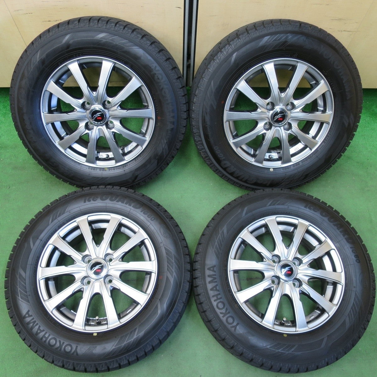 バリ溝!21年!キレイ!ほぼ10分★スタッドレス 185/70R14 ヨコハマ アイスガード iG60 Fang ファング 14インチ PCD100/4H★5012805イス