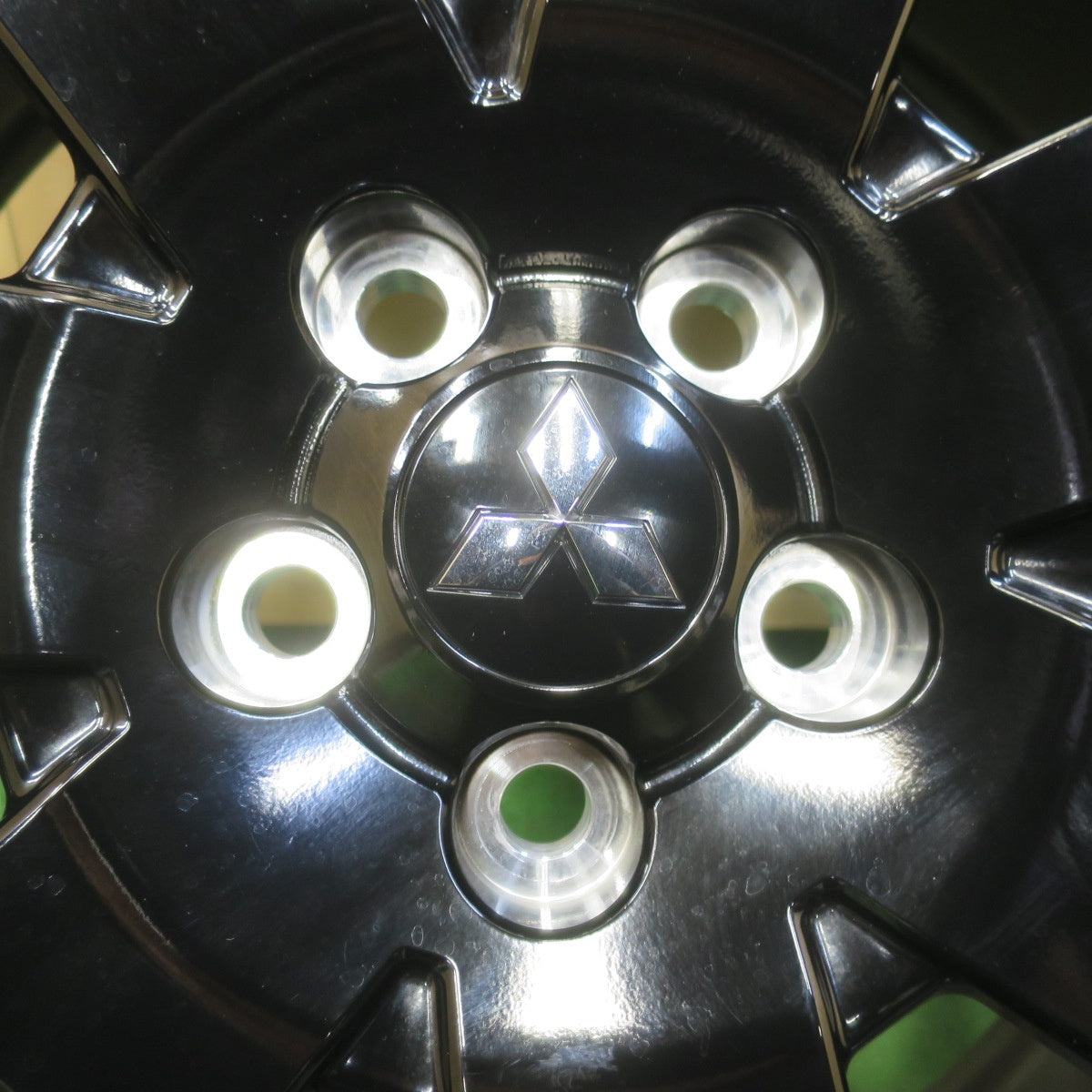 新車外し!25年◎三菱 デリカ D:5 シャモニー 純正 225/55R18 ヨコハマ ジオランダー SUV G055 G055E D5 18インチ PCD114.3/5H◎6101309イノ