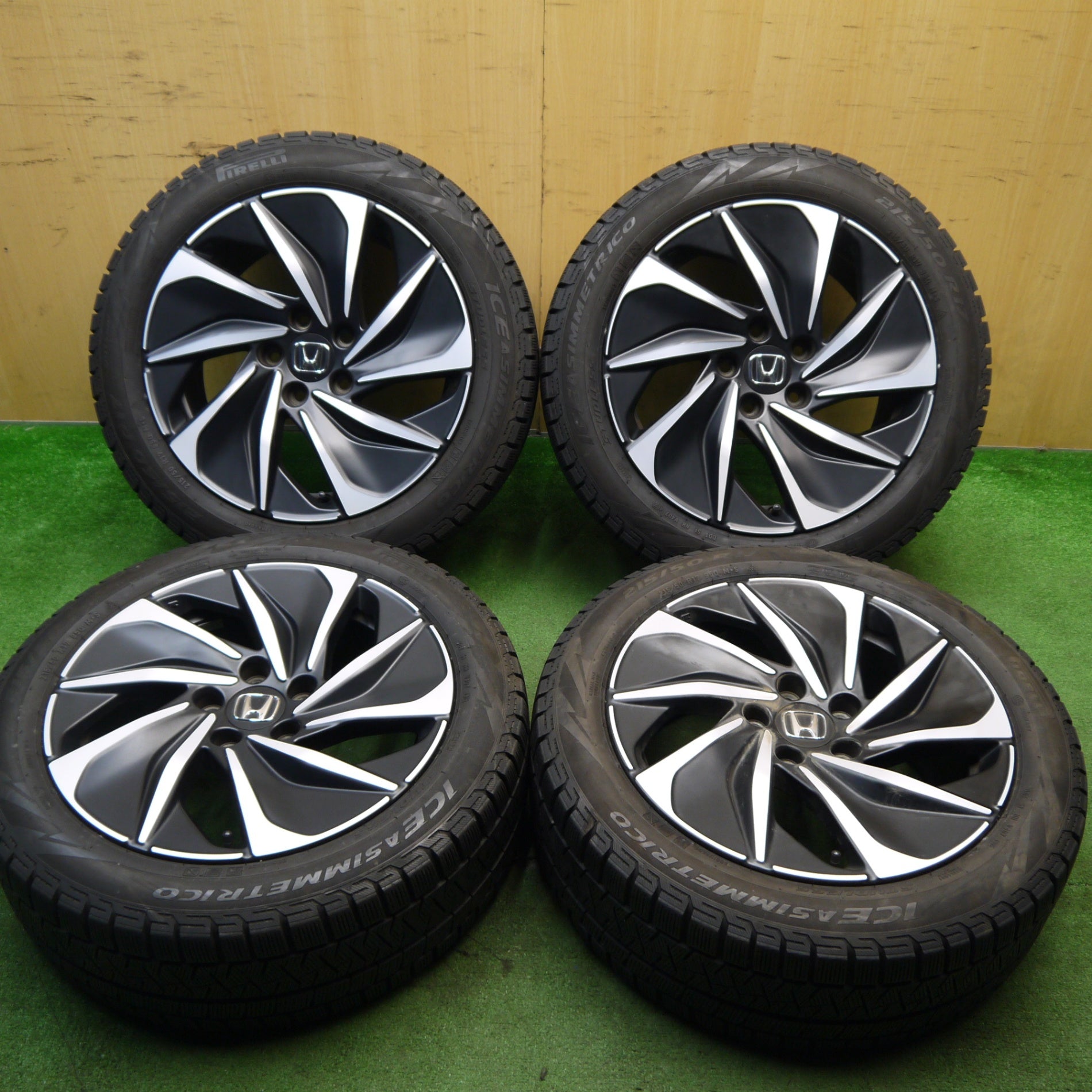 ホンダのインサイトに使用したスタットレスタイヤ 215/50R17