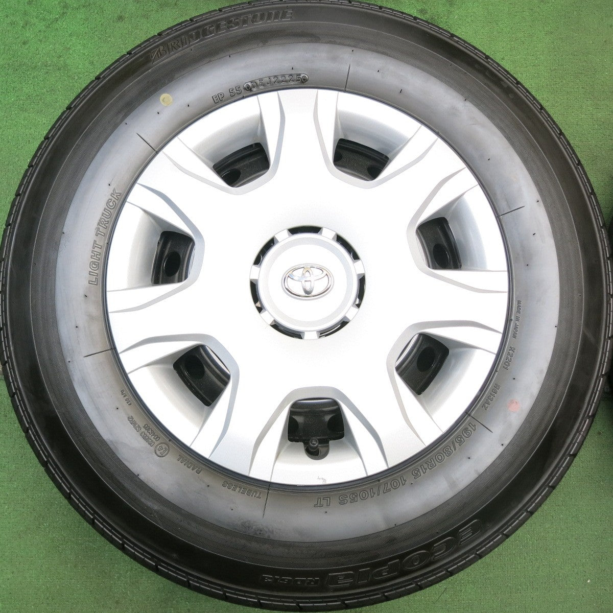 新車外し!25年★トヨタ 200系 ハイエース 純正 スチール 195/80R15 107/105S ブリヂストン エコピア RD613 15インチ PCD139.7/6H★5090602HAノ