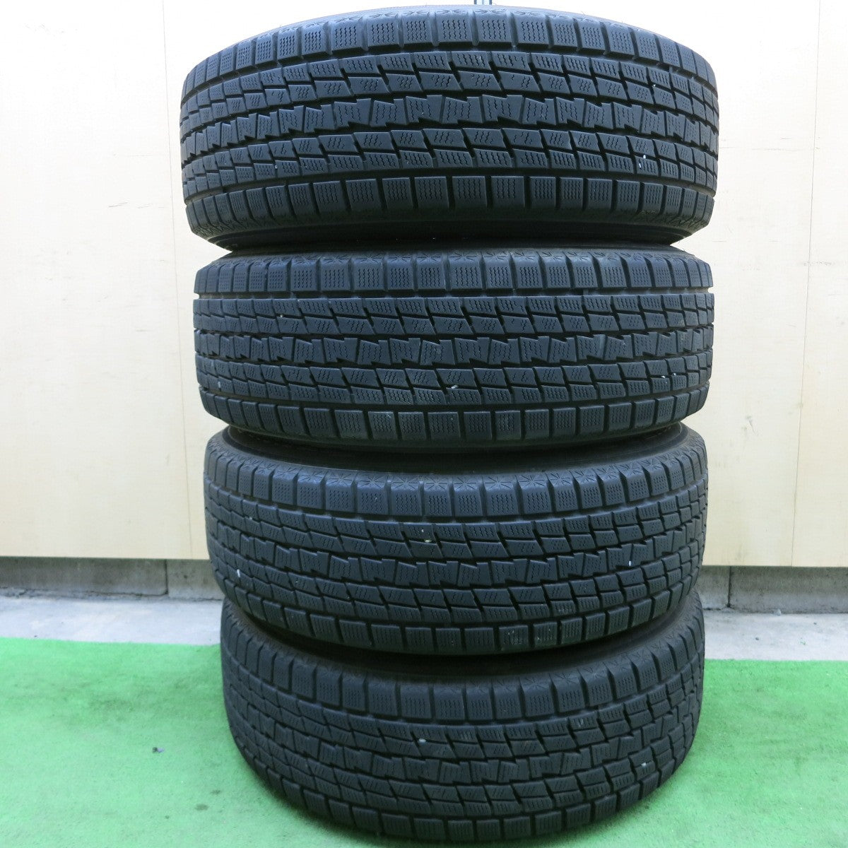 バリ溝!9分★スタッドレス 225/65R17 グッドイヤー アイスナビ SUV ravrion ラブリオン 17インチ PCD114.3/5H★5050502ナス
