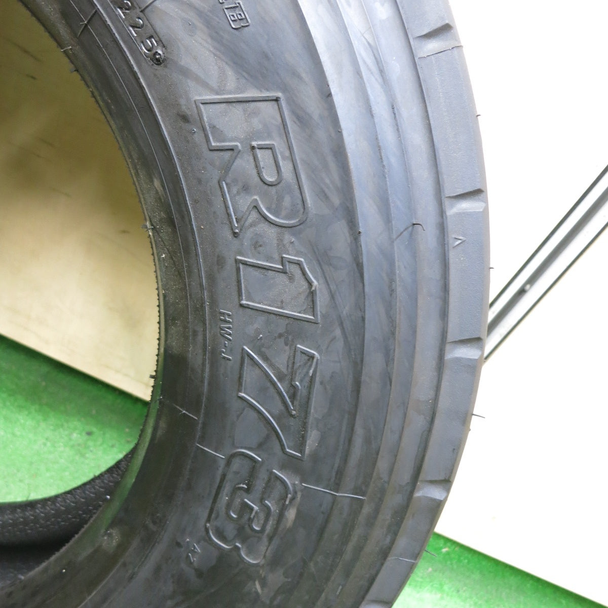 新車外し!25年!1本★トラック タイヤ 265/70R19.5 140/138J ブリヂストン R173 19.5インチ★5100705ナノタ