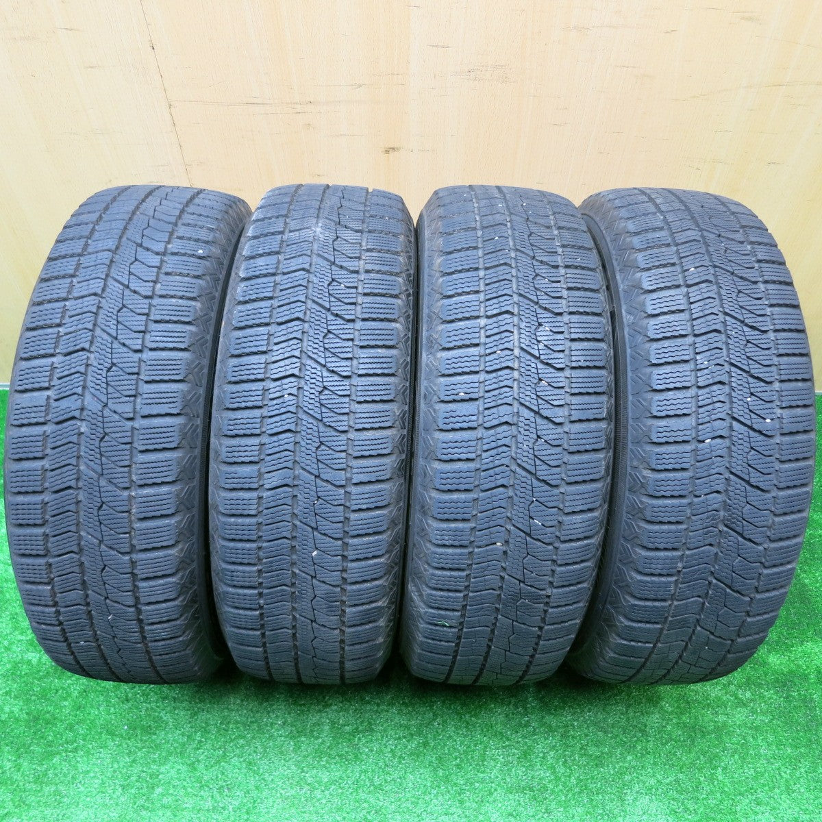 バリ溝!23年!キレイ!9分★スタッドレス 195/65R15 トーヨー オブザーブ GIZ2 QRASIZ VS6 KOSEI クレイシズ コーセイ 15インチ PCD114.3/5H★5100909HAス