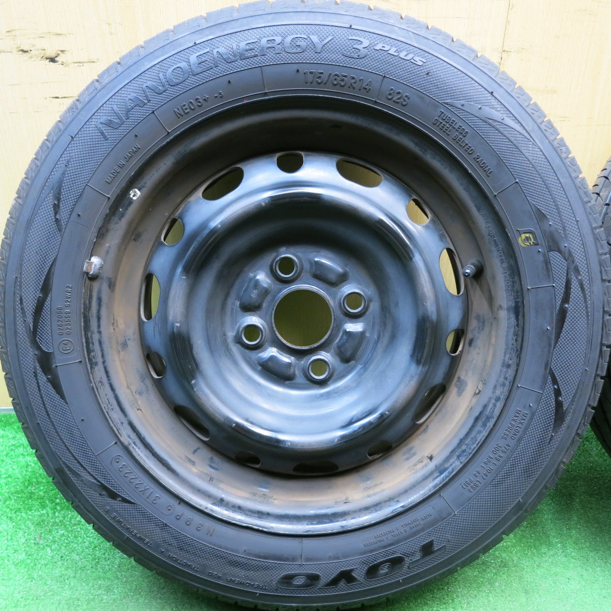 バリ溝!23年!9.5分★マツダ デミオ 純正 スチール 175/65R14 トーヨー ナノエナジー3 プラス 14インチ PCD100/4H★5062813HAノ