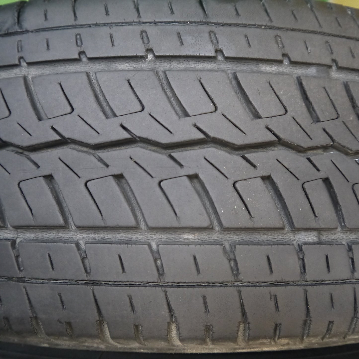 バリ溝!21年!キレイ!9.5分★Lowenhart GXL206 215/60R17C 109/107R 8PR トーヨー H20 ホワイトレター レーベンハート 17インチ PCD139.7/6H★5061104Hノ