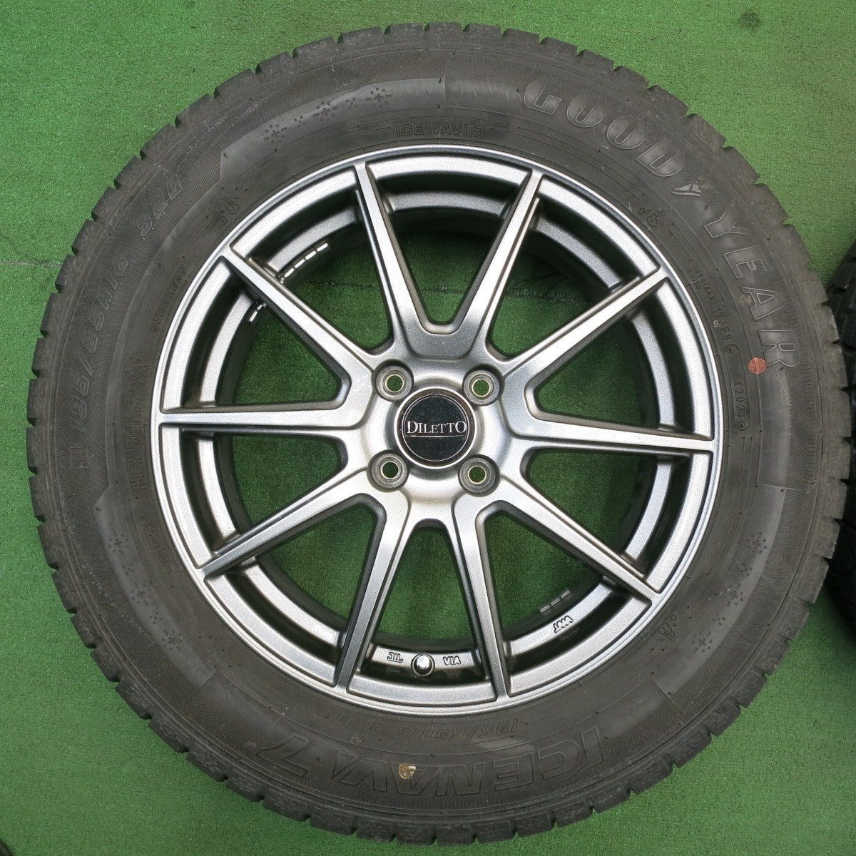 バリ溝!21年!キレイ!9.5分★スタッドレス 195/65R16 グッドイヤー アイスナビ7 DILETTO ディレット 16インチ PCD100/4H★5051206NJス