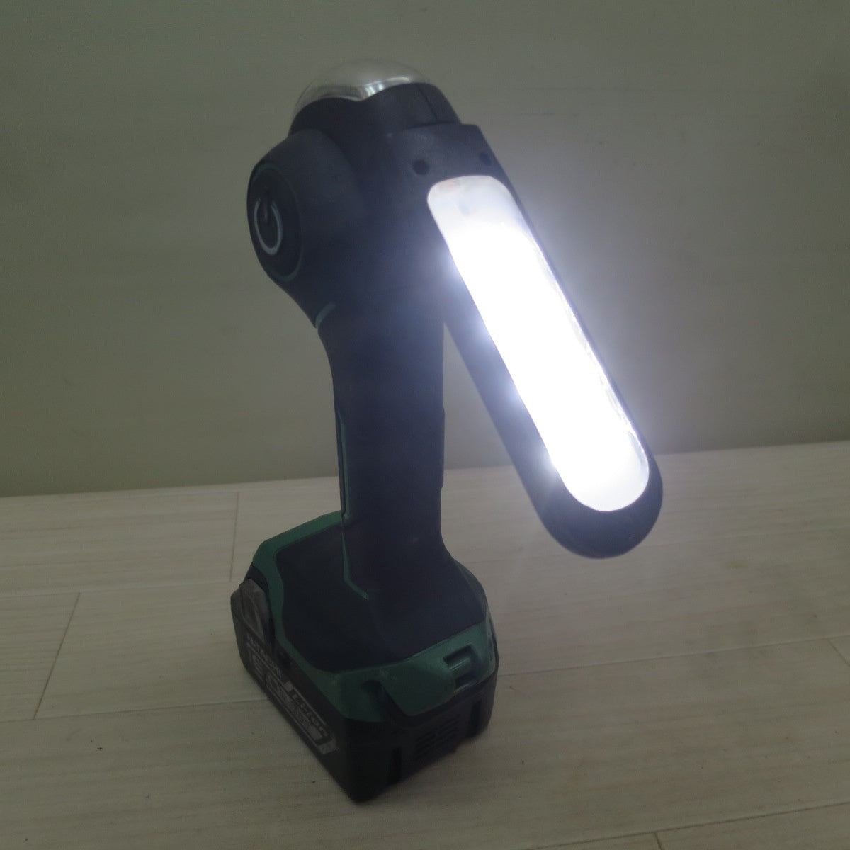 ☆HiKOKI ハイコーキ コードレス ワーク ライト UB18DJL 作業 灯 照明 ランプ 充電式 18V バッテリー BSL1860☆