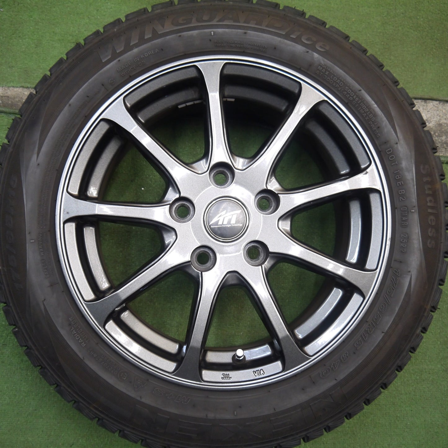 バリ溝!22年!キレイ!9.5分★BMW MINI 等 AFT 175/65R15 スタッドレス ネクセン WINGUARD ice 15インチ PCD112/5H★5090804Hス