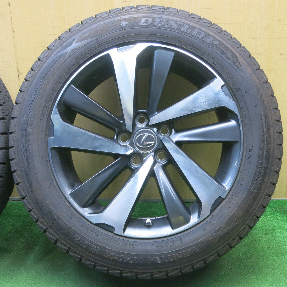 センサー付!バリ溝!21年!キレイ!9.5分★レクサス NX バージョンL 純正 225/60R18 スタッドレス ダンロップ ウインターマックス SJ8 18インチ PCD114.3/5H★5051801NJス