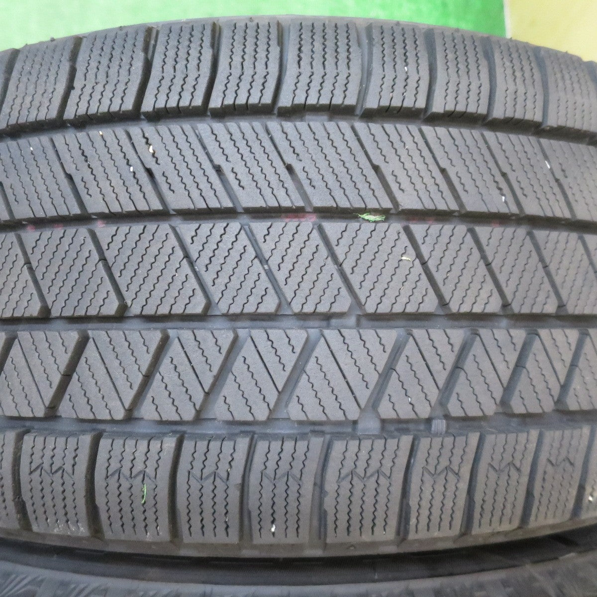 バリ溝!22年!キレイ!9.5分★インプレッサ 等 205/50R17 スタッドレス ブリヂストン ブリザック VRX3 BALMINUM バルミナ 17インチ PCD100/5H★5091902NJス