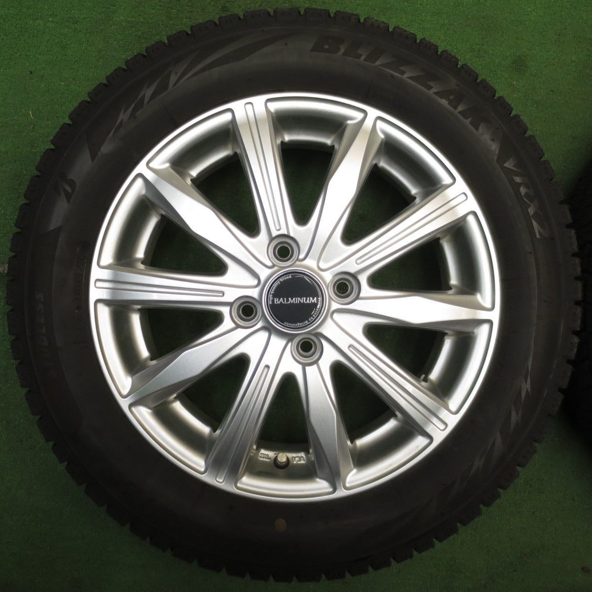 バリ溝!23年!キレイ!9.5分★スタッドレス 165/65R15 ブリヂストン ブリザック VRX2 BALMINUM バルミナ 15インチ タフト 等 軽サイズ PCD100/4H★5060203NJス