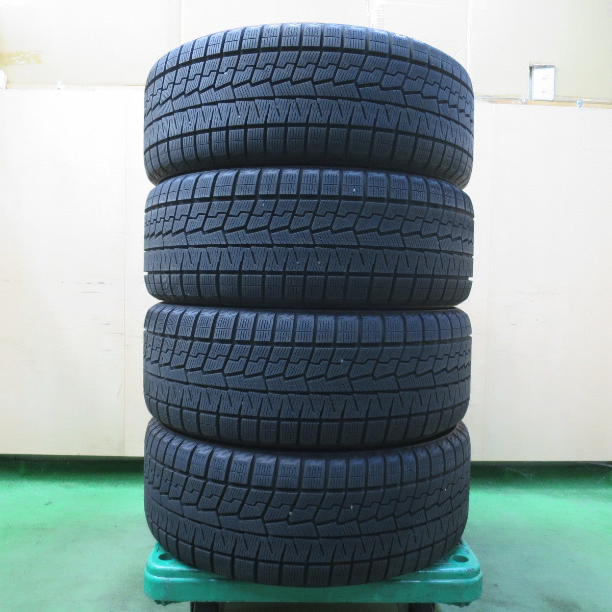 バリ溝!22年!9.5分以上★ベンツ 等 TECMAG 225/45R18 スタッドレス ヨコハマ アイスガード iG70 テクマグ 18インチ PCD112/5H★5100706イス