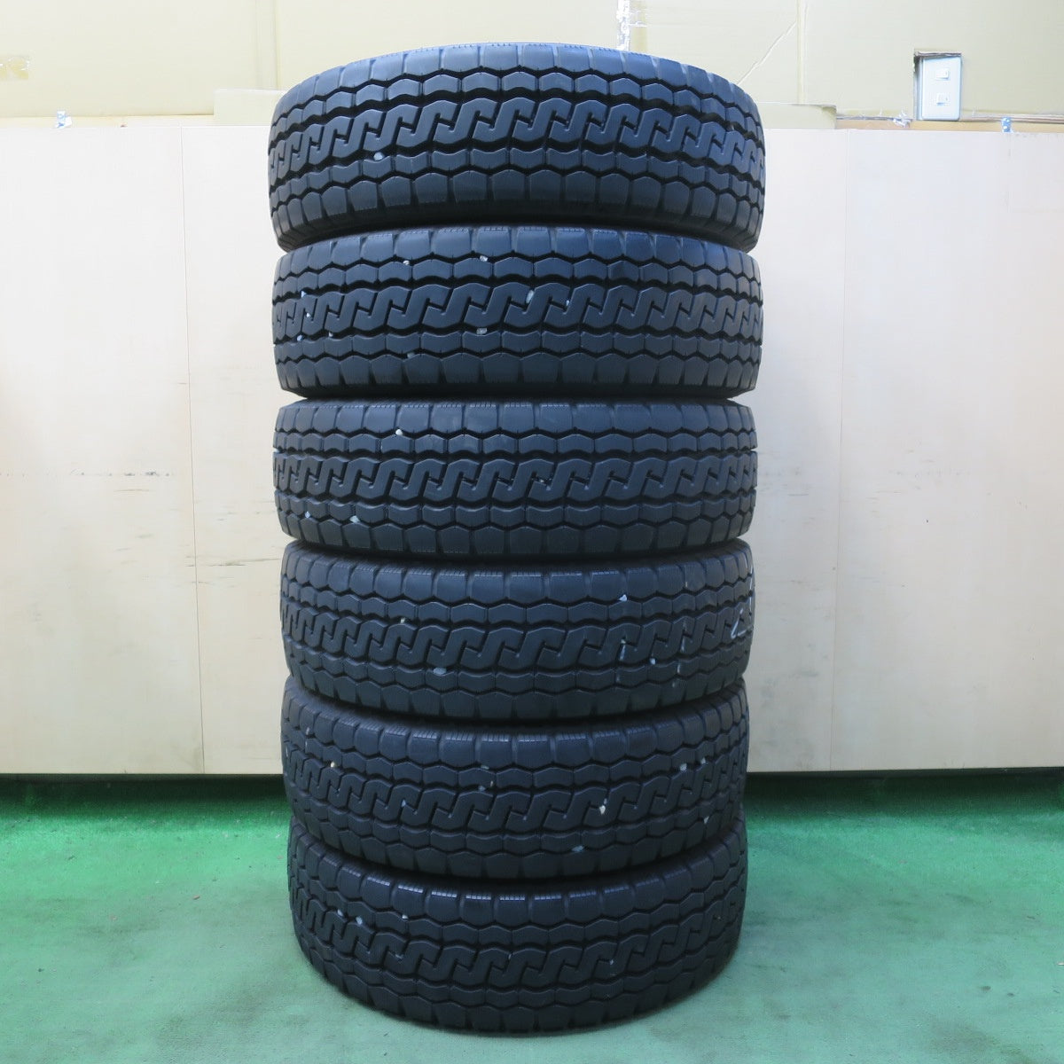 バリ溝!22年!9.5分以上!6本★トラック タイヤ 225/70R16 117/115N ブリヂストン エコピア M812 ミックス オールシーズン 16インチ★5061809イノタ