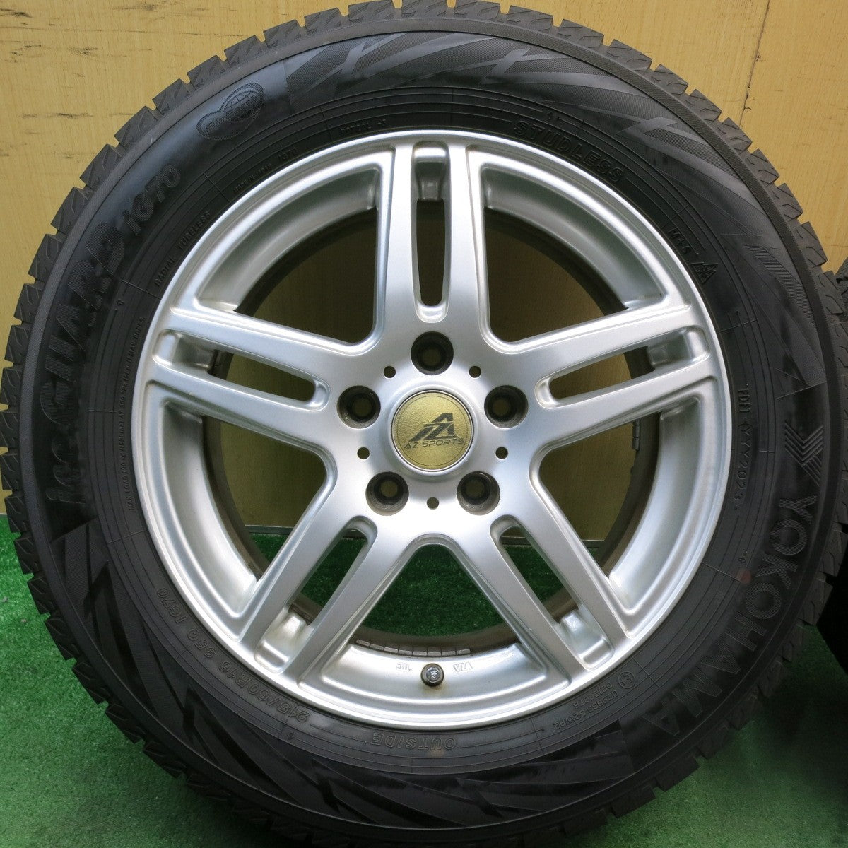 バリ溝!23年!ほぼ10分★スタッドレス 215/60R16 ヨコハマ アイスガード iG70 AZ SPORTS AZスポーツ 16インチ PCD114.3/5H★5082302HAス
