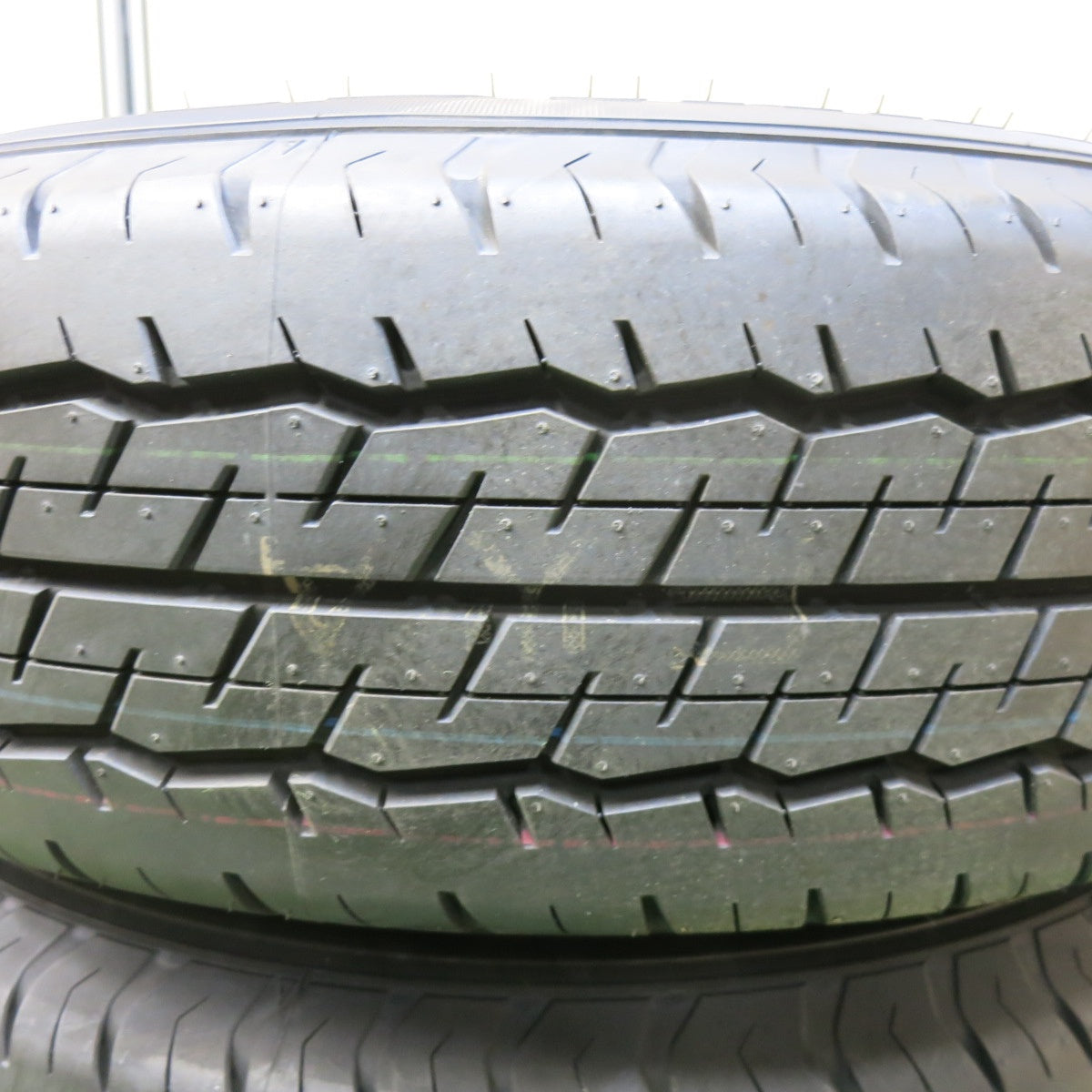 新車外し!21年★トヨタ 200系 ハイエース 純正 スチール 195/80R15 107/105N ダンロップ SP175N 15インチ PCD139.7/6H★5061310SYノ