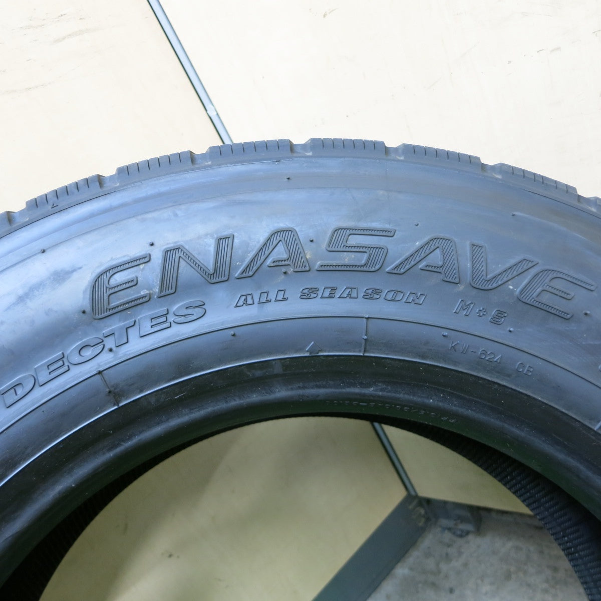 未使用!25年!1本★トラック タイヤ 245/70R19.5 136/134J ダンロップ エナセーブ SP638L DECTES デクテス オールシーズン 19.5インチ★5052401ナスタ