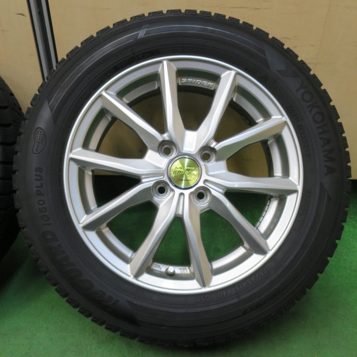 バリ溝!キレイ!9分★スタッドレス 175/65R15 ヨコハマ アイスガード iG50 プラス EURO SPEED SPIDER MANARAY SPORT 15インチ PCD100/4H★5010403イス