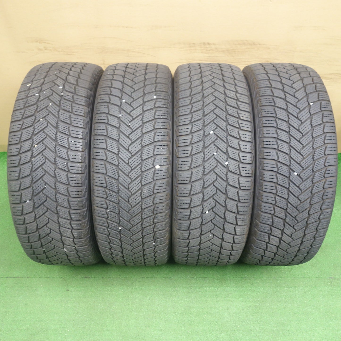超バリ溝!24年!キレイ!9.5分以上★レクサス LBX Cool 純正 225/55R18 スタッドレス ミシュラン X-ICE SNOW 18インチ クール PCD114.3/5H★6041302KTス