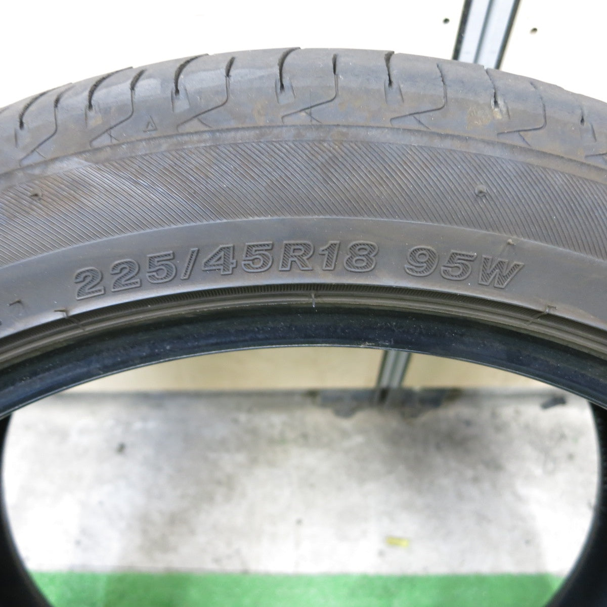 バリ溝!23年!8.5分!1本★225/45R18 ブリヂストン レグノ GR-X2 タイヤ 18インチ クラウン マークX 等★5072902ナノタ