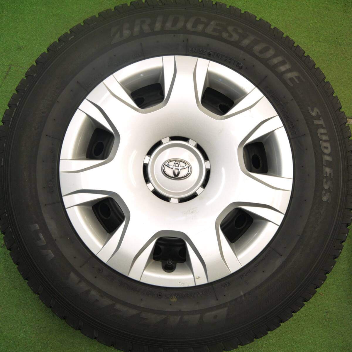 4本価格★トヨタ 200系 ハイエース 純正 スチール 195/80R15 107/105L スタッドレス ブリヂストン ブリザック VL1 15インチ PCD139.7/6H★5040409Hス