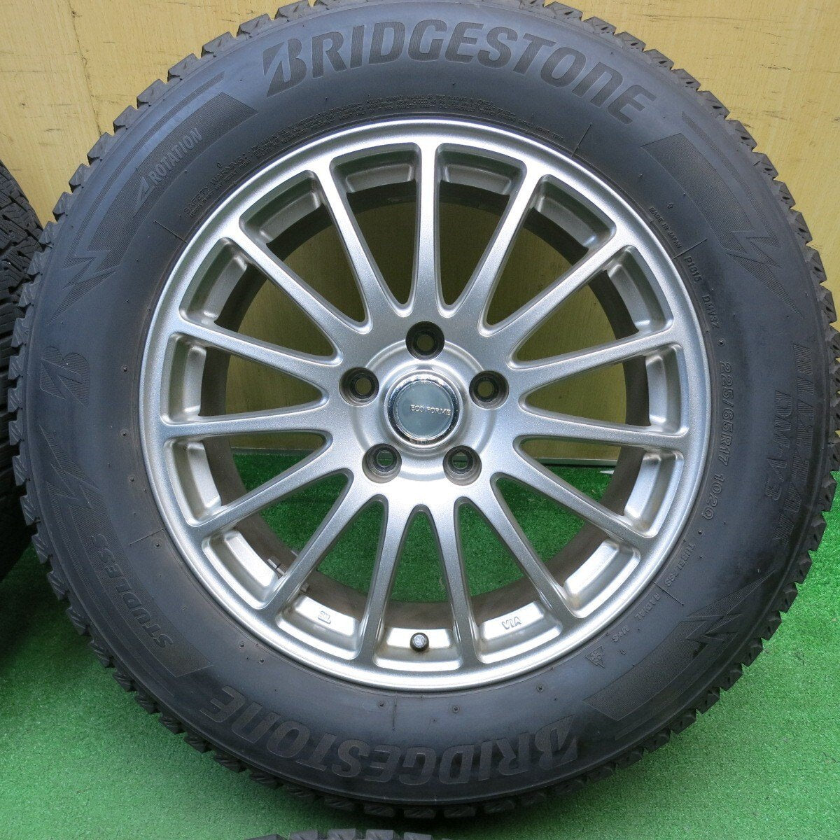 キレイ!21年★スタッドレス 225/65R17 ブリヂストン ブリザック DM-V3 ECO FORME エコフォルム 17インチ PCD114.3/5H★5031604TNス
