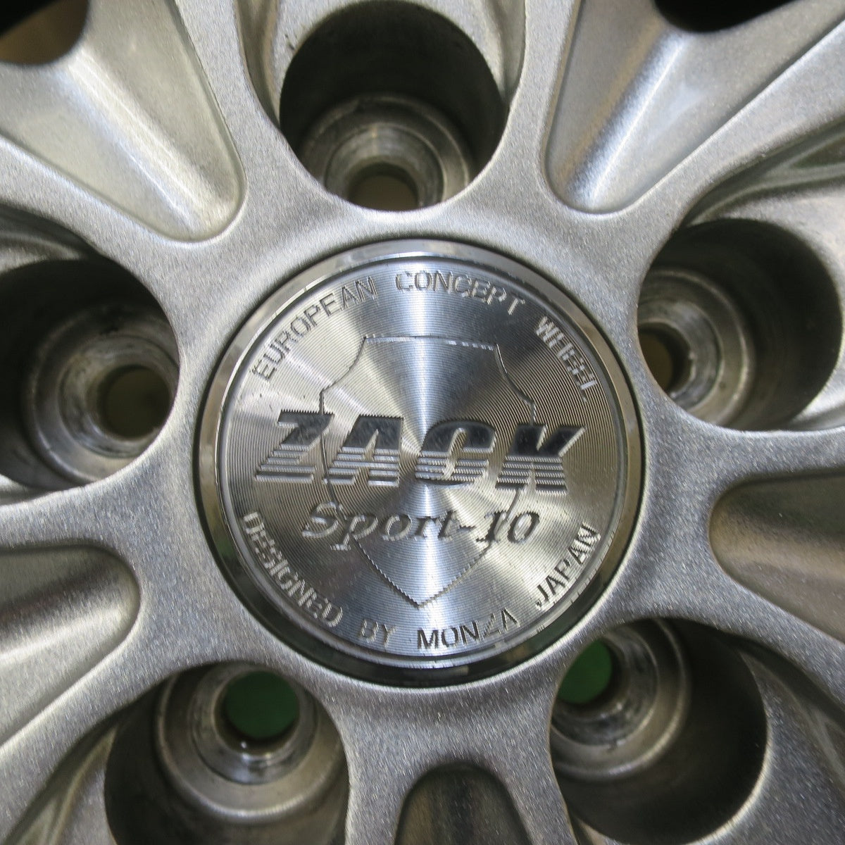 バリ溝!キレイ!9.5分以上★XV 等 225/55R17 スタッドレス ダンロップ ウインターマックス WM02 ZACK Sport-10 MONZA ザック 17インチ PCD100/5H★5090909イス