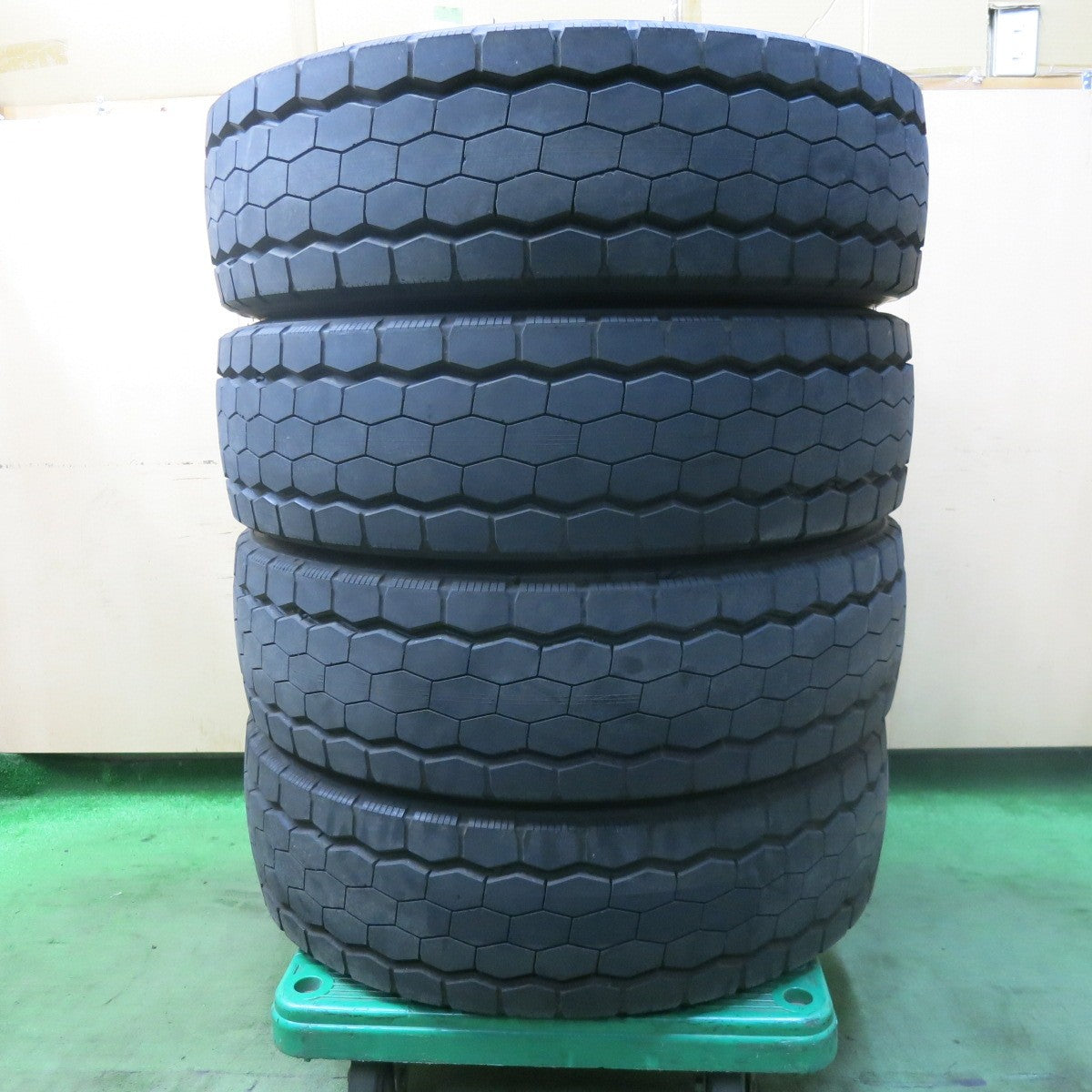 バリ溝!25年!9.5分以上★トラック タイヤ 245/70R19.5 136/134J ダンロップ エナセーブ SP638L オールシーズン 19.5インチ★5112501SKスタ