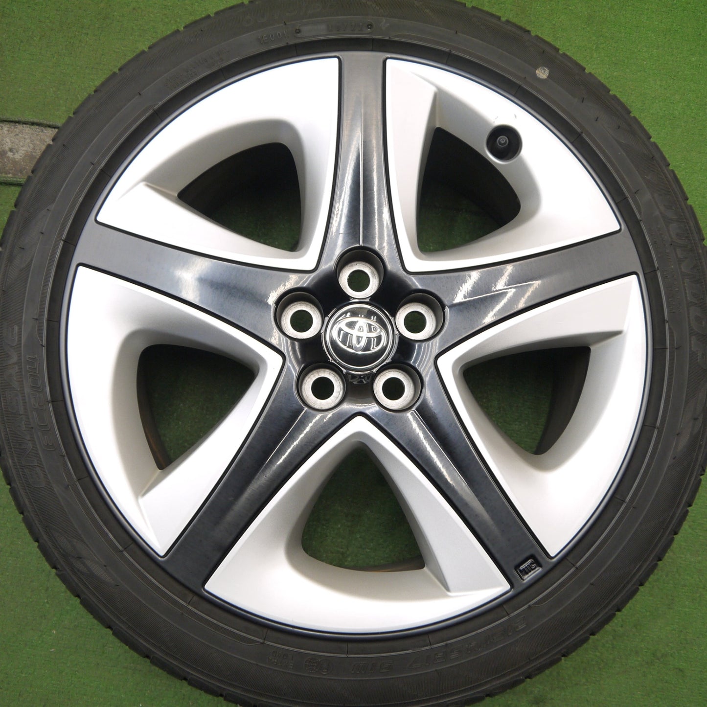 バリ溝!22年!キレイ!9.5分★トヨタ 50系 プリウス ツーリング 純正 215/45R17 ダンロップ エナセーブ EC204 17インチ PCD100/5H★5053002Hノ