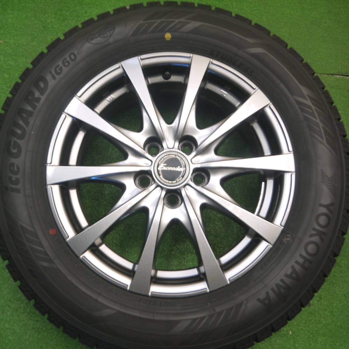 バリ溝!22年 9.5分★プリウス等 195/65R15 スタッドレス ヨコハマ アイスガード iG60 エクシーダー PCD100/5H★4102507Hス