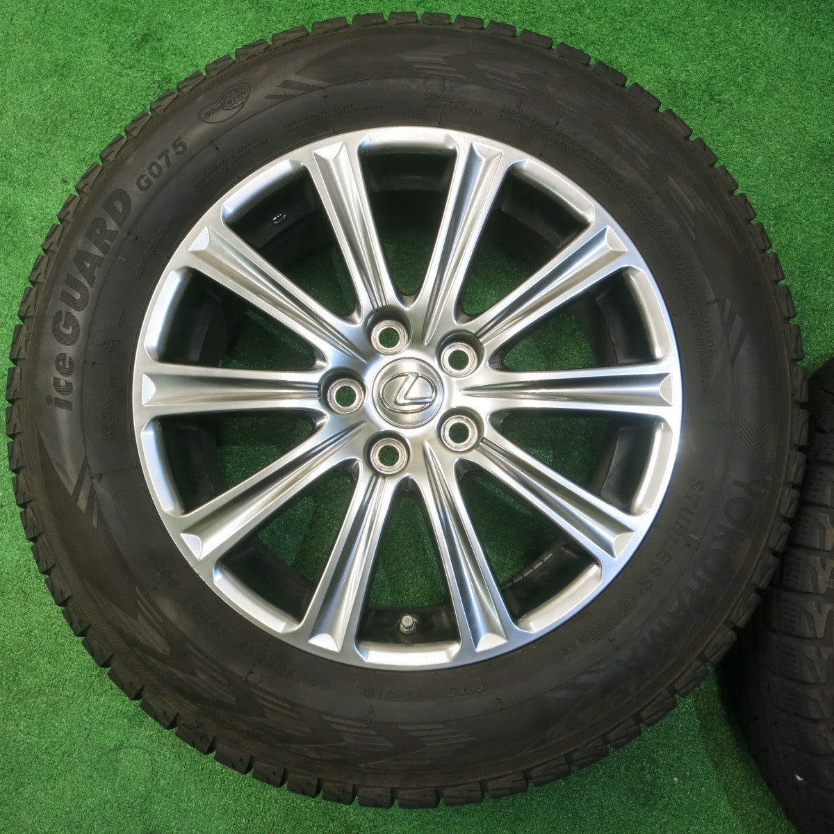 センサー付!キレイ★レクサス NX 純正 225/65R17 スタッドレス ヨコハマ アイスガード G075 17インチ PCD114.3/5H★5051705NJス