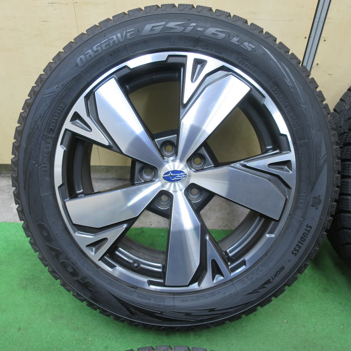 バリ溝!22年!キレイ!9.5分★スバル SK フォレスター 純正 225/55R18 スタッドレス トーヨー オブザーブ GSi-6 LS 18インチ PCD114.3/5H★5092402TTス