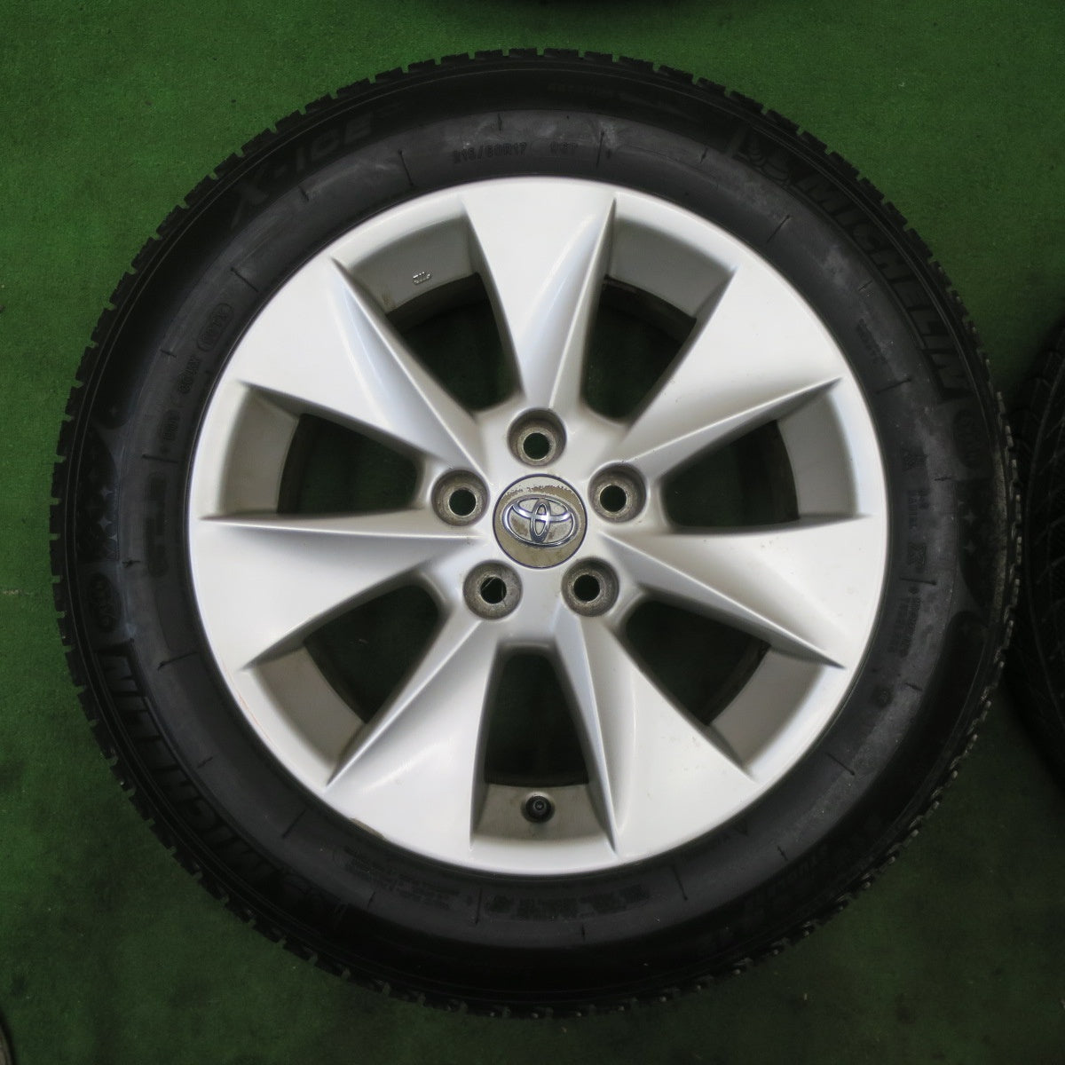 4本価格★トヨタ 20系 アルファード ヴェルファイア 純正 215/60R17 スタッドレス ミシュラン X-ICE XI3 17インチ PCD114.3/5H★5090402TTス