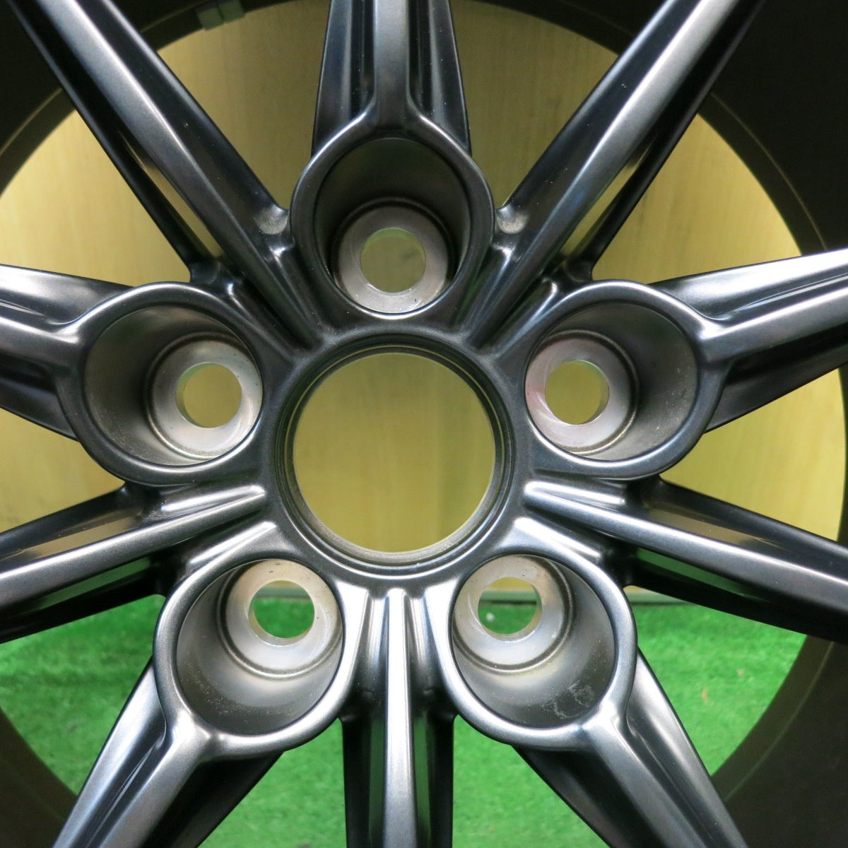 【希少】新車外し!25年★トヨタ GR カローラ 純正 BBS 鍛造 235/40R18 ヨコハマ アドバン APEX V601 18インチ PCD114.3/5H★5070503HAノ